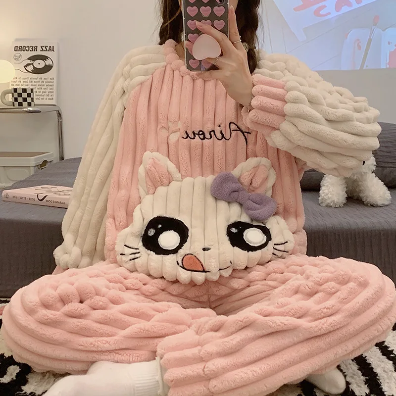 Autumn Winter Warm Flannel Women Long Pajama Sets Thick Coral Fleece Cute Girl Cartoon Sleepwear Flannel Female Pajamas Fashion