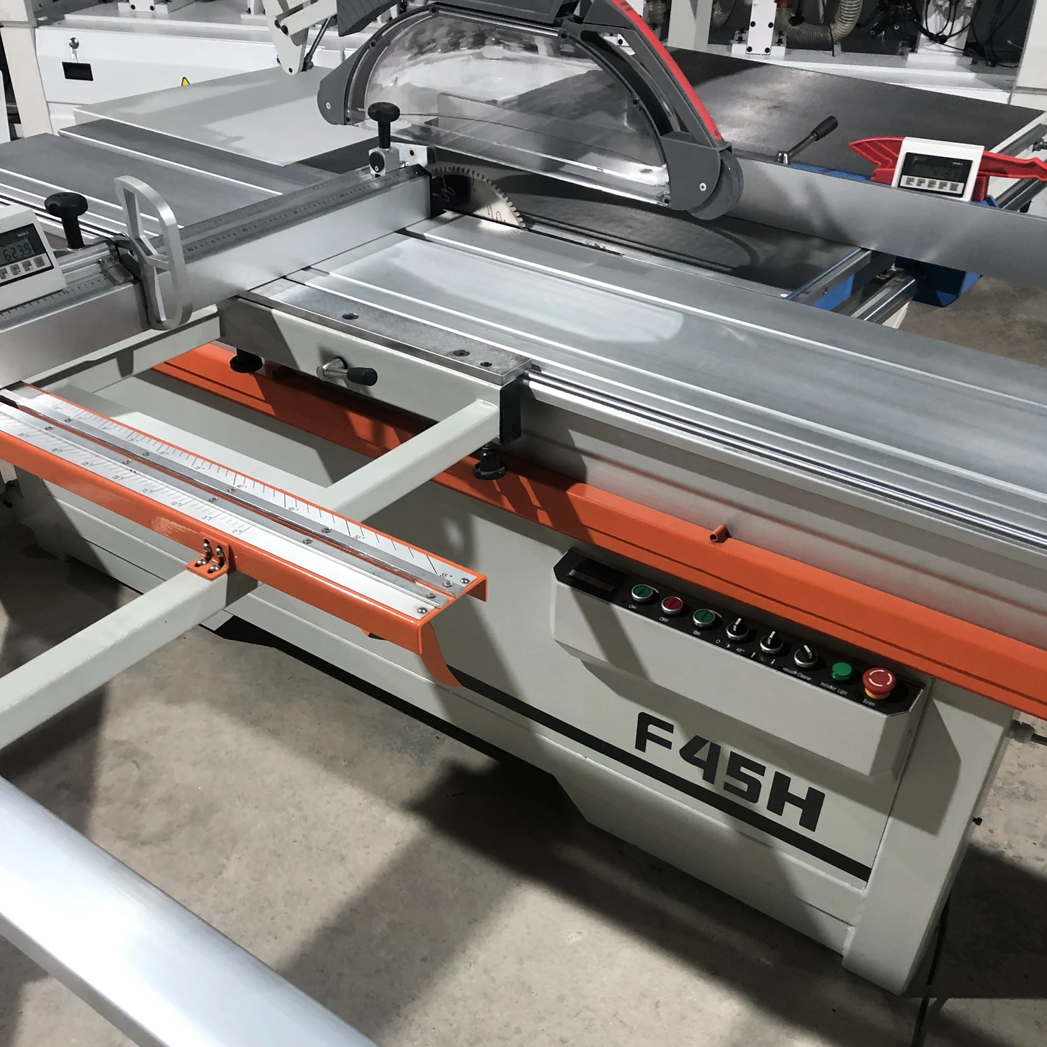 Máquina de Corte MDF MJ-6128: Minha Experiência Real com uma Serra de Painéis Deslizante para Madeira e MDF