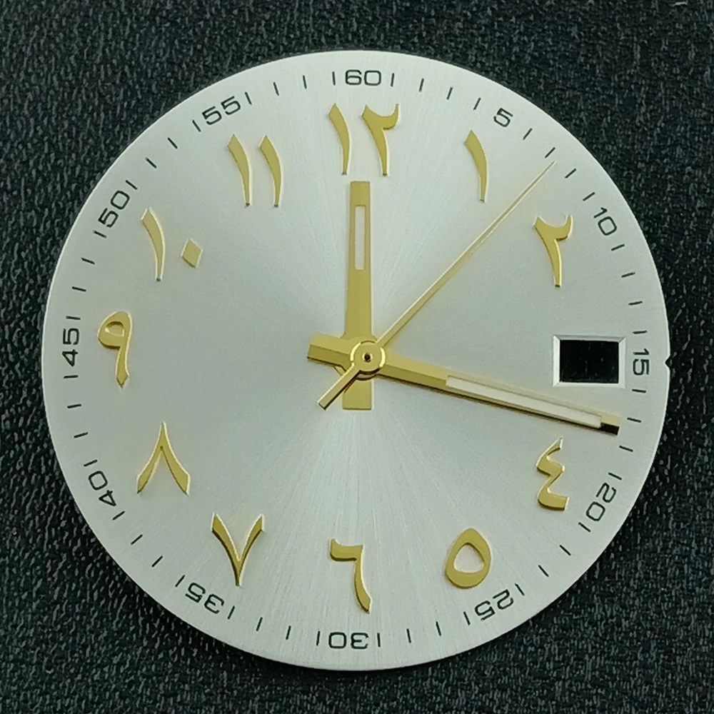 28.5mm アラビア数字ダイヤルカスタムロゴメンズ腕時計、夜光ダイヤルなし、NH35 ムーブメント時計アクセサリーに適しています