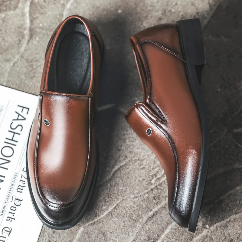 

Мужские кожаные туфли 2026 для повседневного и делового стиля, дышащие, с мягкой подошвой, нескользящие