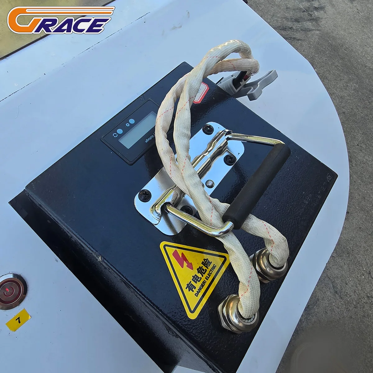 رائجة البيع صفر بدوره التحكم عن بعد الزاحف جزازة العشب عرض القطع 550 مللي متر 1000 مللي متر 1100 مللي متر الزاحف جزازة العشب لقطع العشب