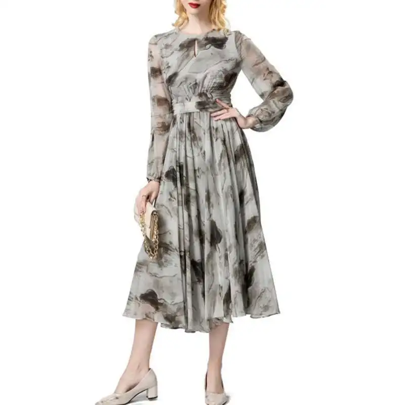 [Vibe] mode femmes élégante robe imprimée attention col rond à manches longues grande balançoire robes en mousseline de soie 2025 été nouveau