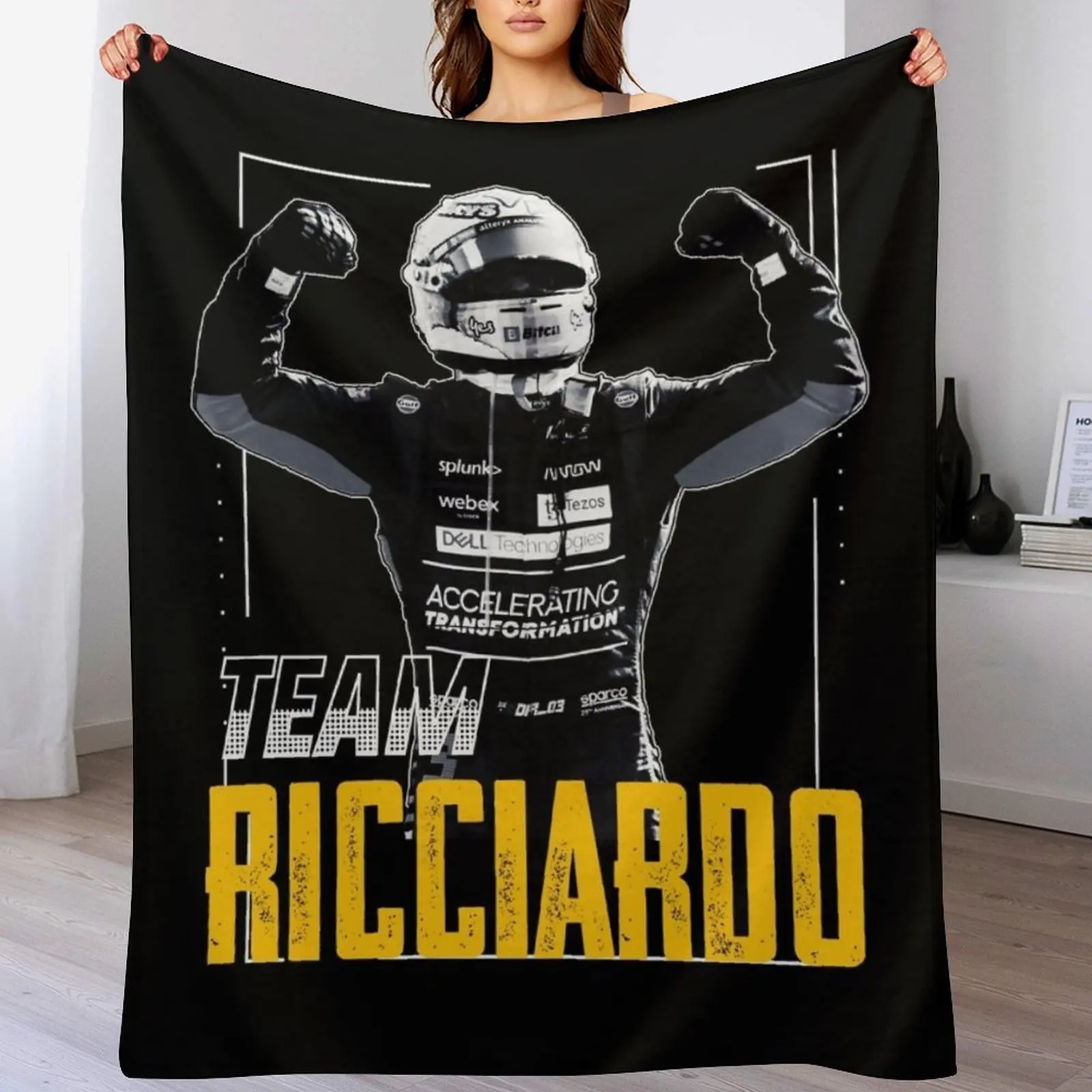 

Ricciardo Helmet Throw Blanket Soft christmas decoration Beautifuls Flannel Blankets