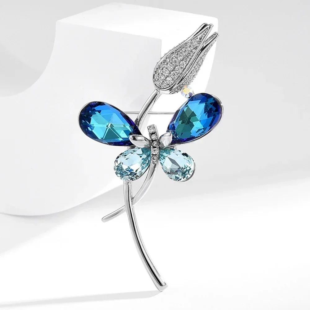 

Luxurious Crystal Tulip Brooch Pin for Women Elegant Blue Butterfly Insect Corsage Clothes Decoration Jewelry Accessories