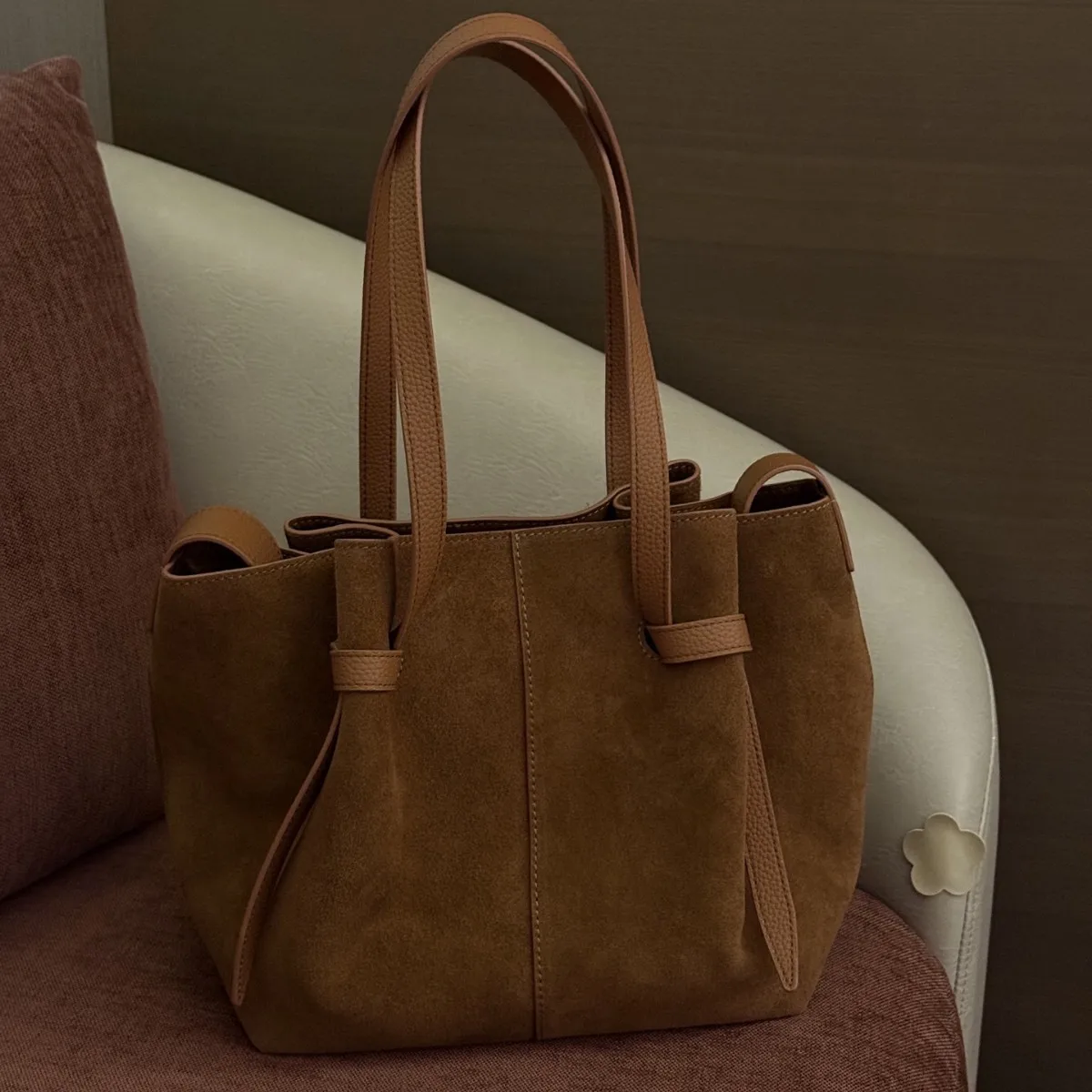 

Tote Bag Commuter Premium Feeling New First Layer Cowhide Splicing Suede High Texture Armpit Bag Large Capacity Handbag