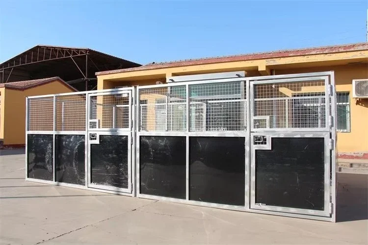 Outdoor stable, a portable box with a roof