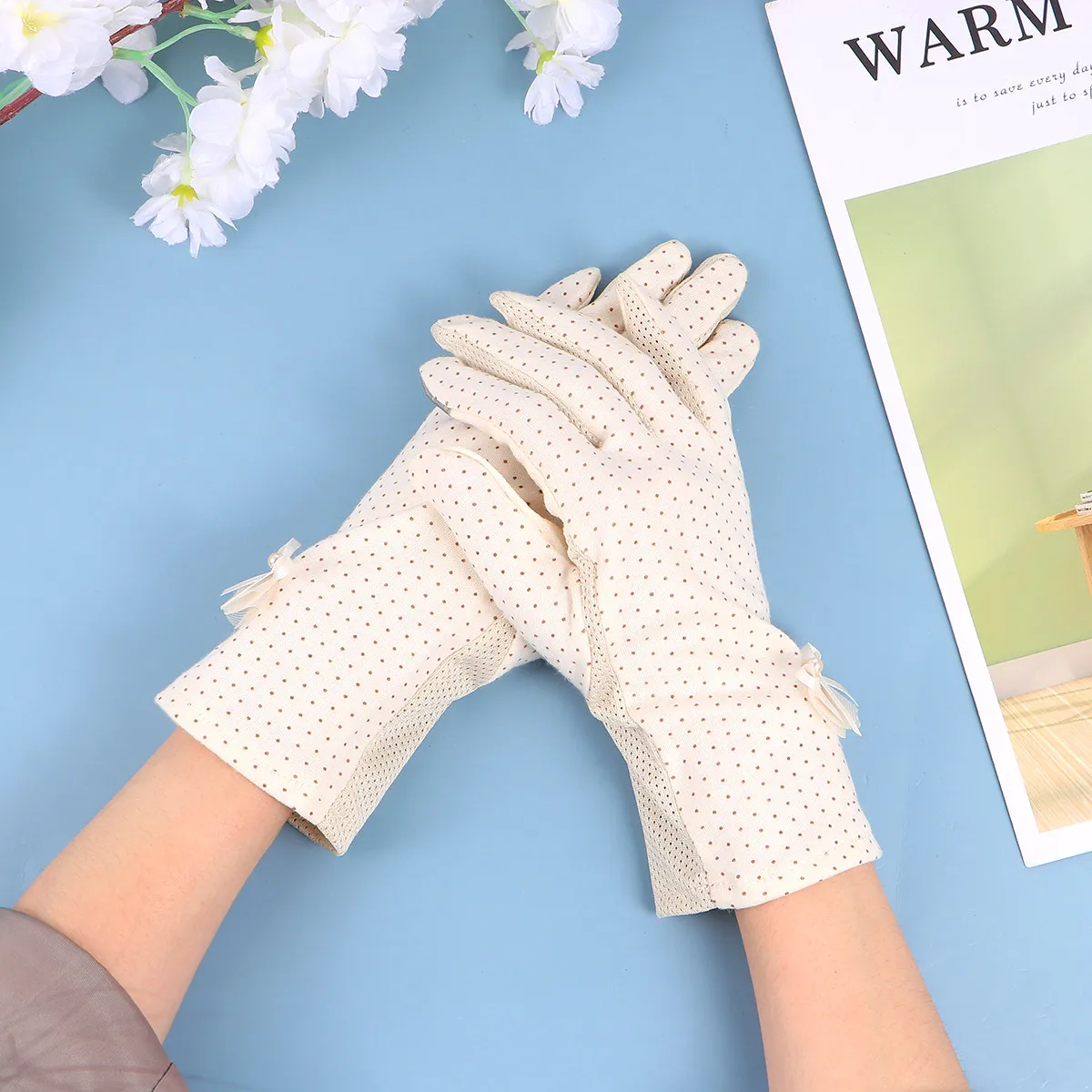 

1Pair Screen Sunscreen Gloves for Women Elegant Sun Protection Dress Gloves for Outdoor Driving Costume Supplies