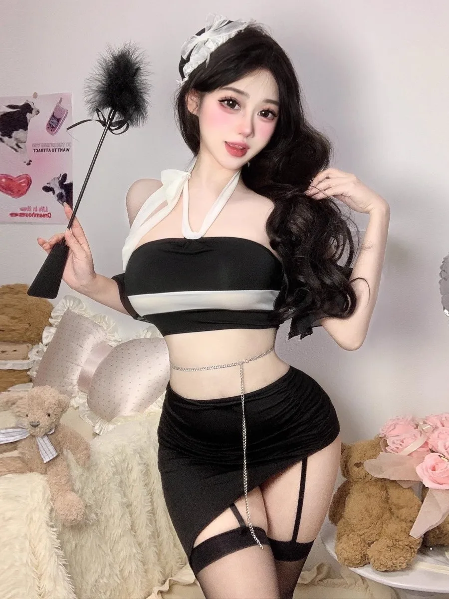 

Sexy Pure Desire Style Backless Side Slit Nightclub Uniform Set for Young Women Trendy Contrast Color Hanging Neck Gown