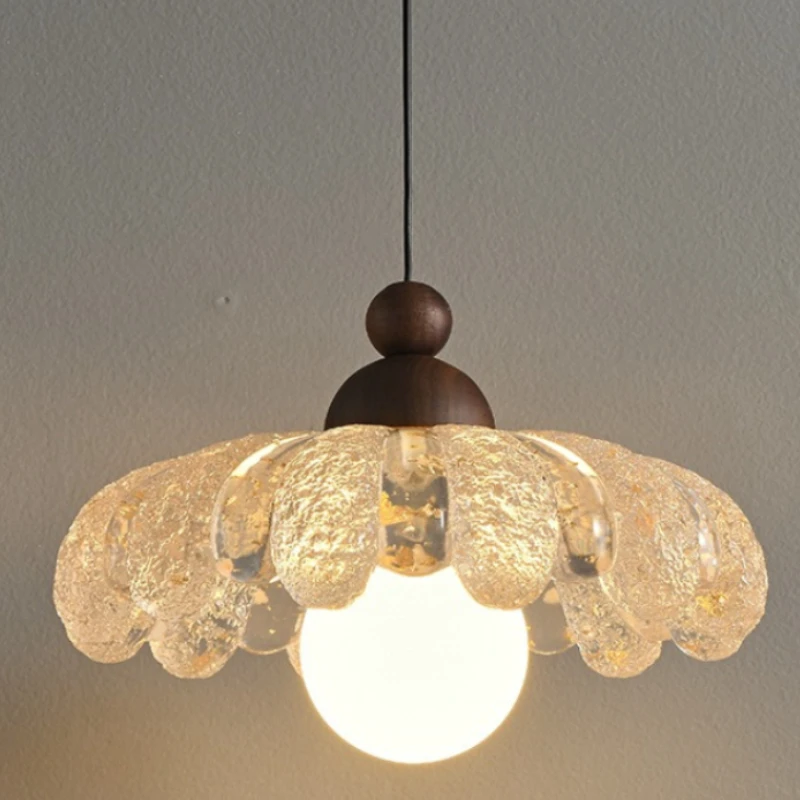 

French Vintage Style Resin Pendant Light for Living Room Dining Hall Household Decoration Medieval Embossed Standing Lights Cube