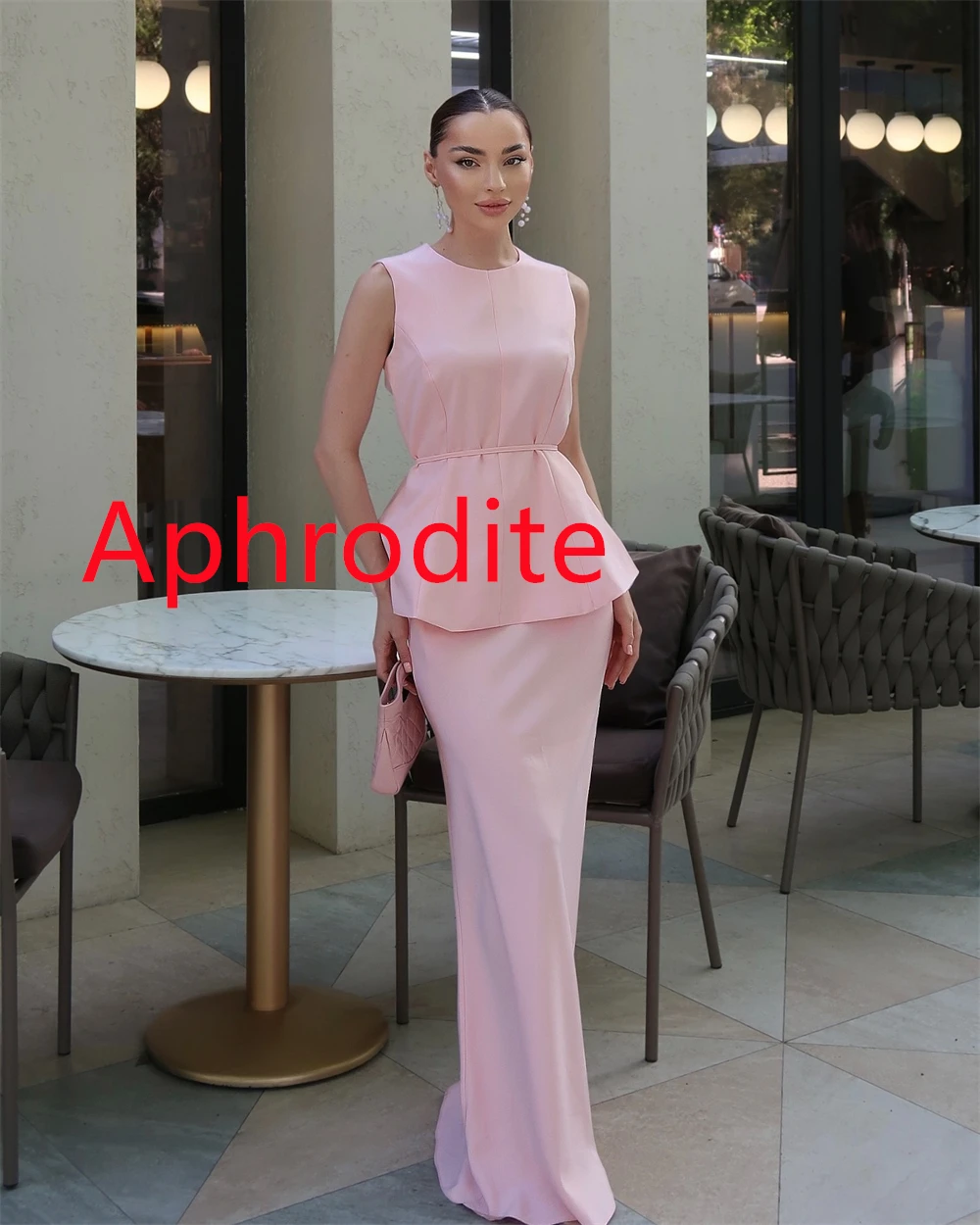 فستان سهرة من الساتان الوردي الرائع مخصص عالي الجودة برقبة دائرية وأكمام قصيرة بدون أكمام وسحاب خلفي للمناسبات الخاصة