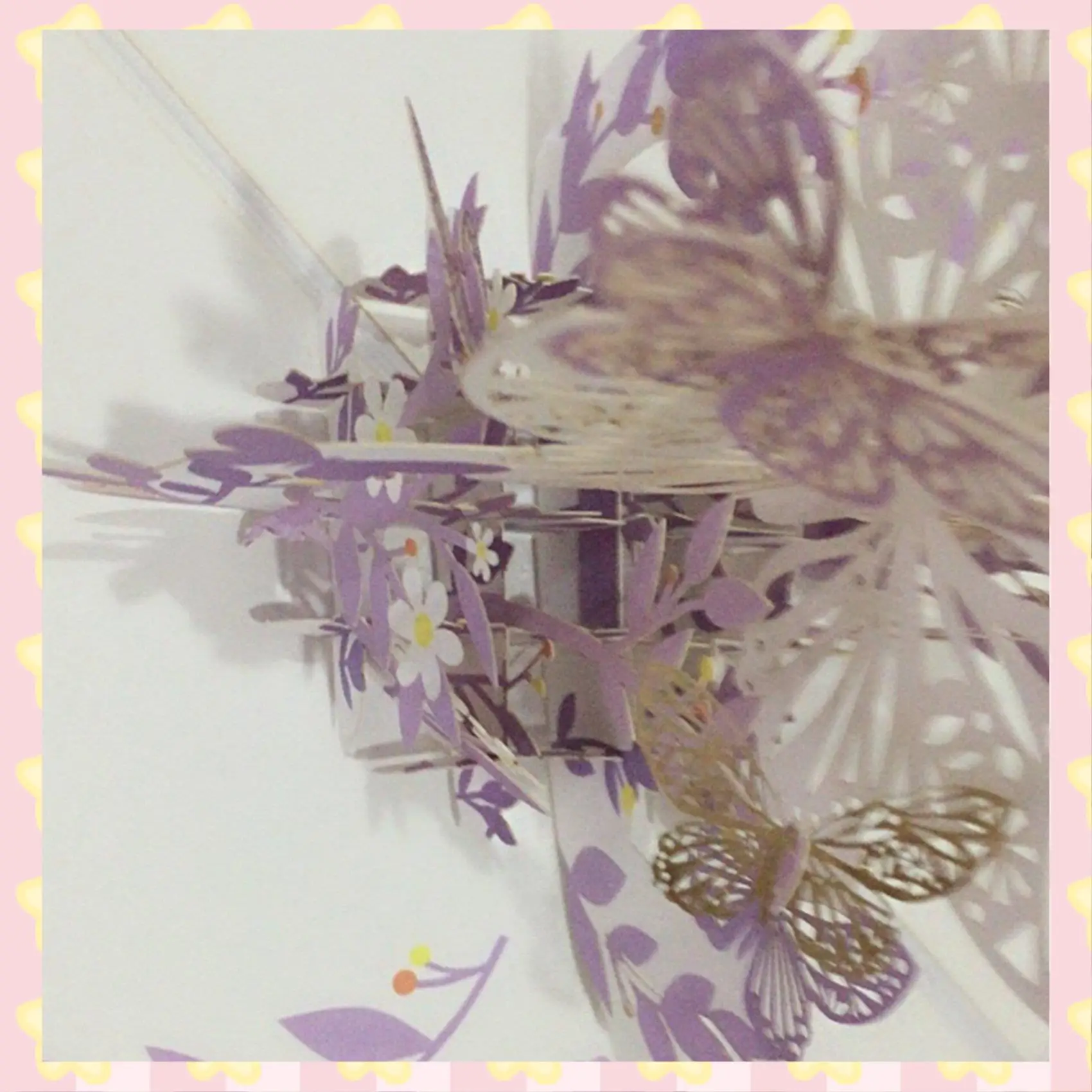 

AB51 2X фиолетовая всплывающая открытка на день рождения с бабочкой, корзина с цветами и бабочками, 3D поздравительные открытки для женщин, девочек и дочек, День матери