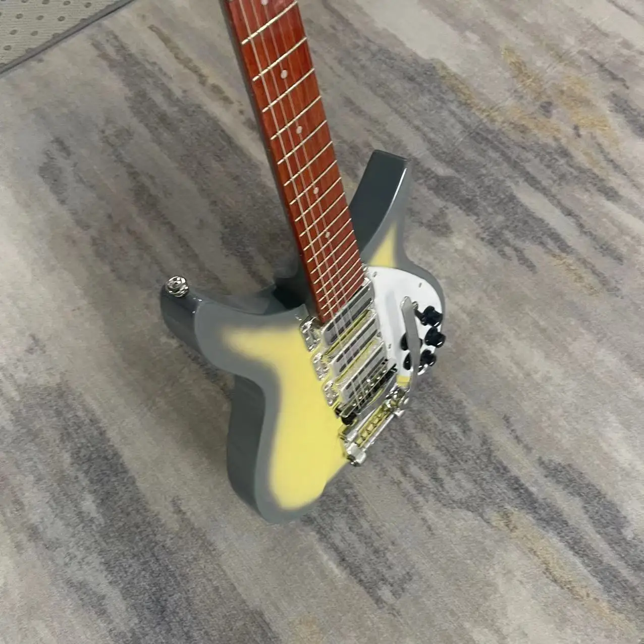 325 6-string electric guitar integrated electric guitar, silver circled yellow body, high gloss, rose wood fingerboard, dedicate