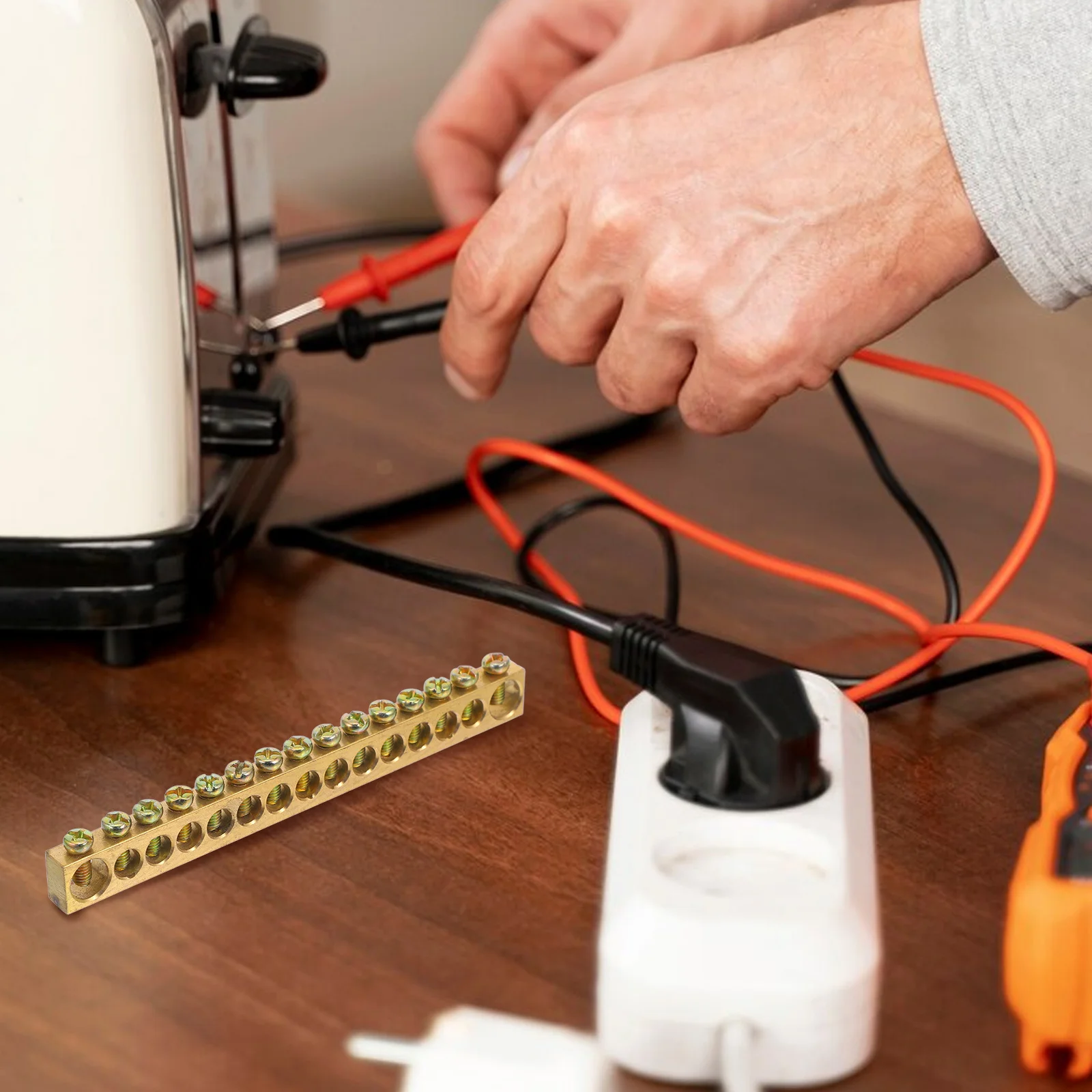 

High Power Terminal -Holes Ground Bar Compact Design Quick Installation Robust Copper Material Electrical Cabinets