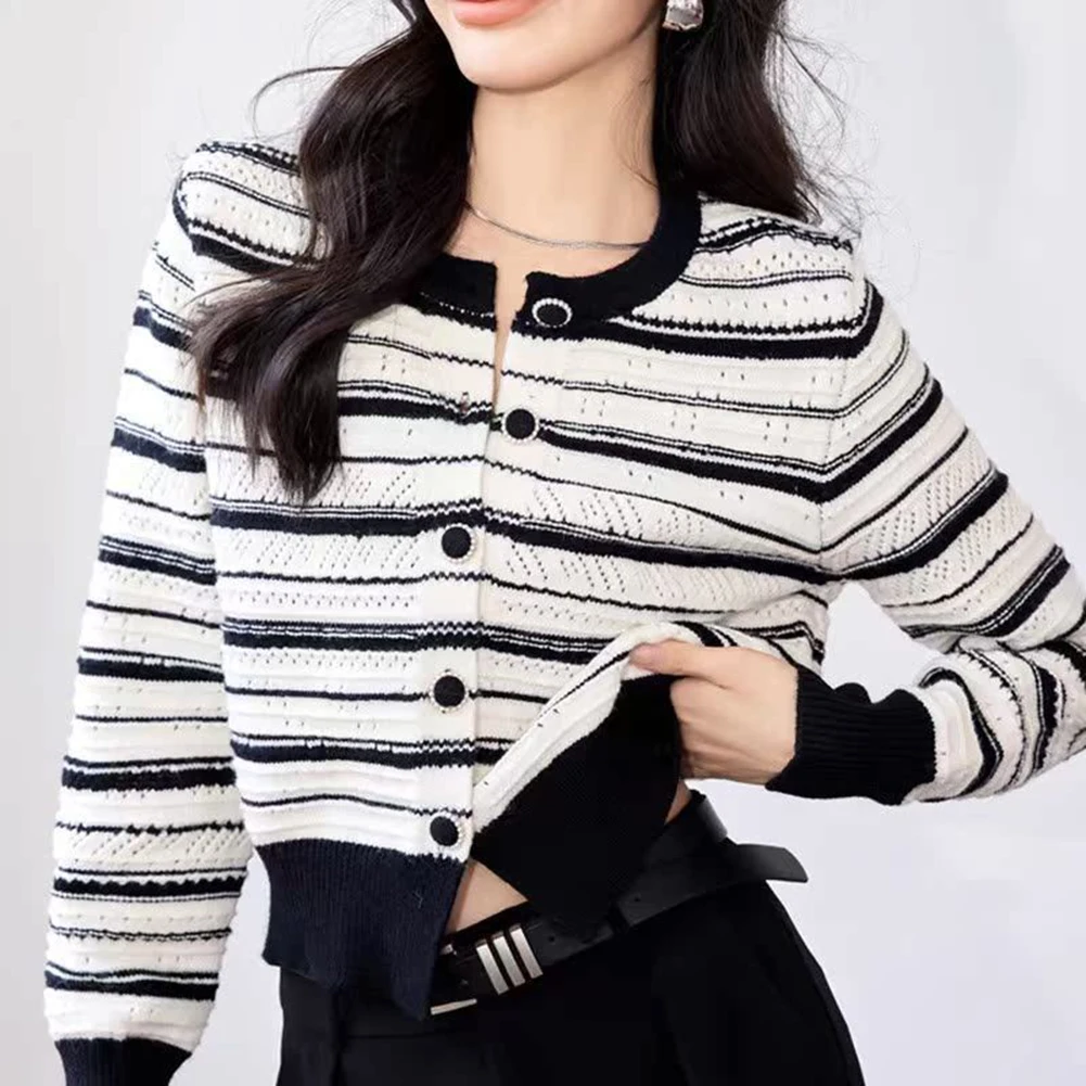 

Casual Black And White Striped Long Sleeve Cardigan Sweater