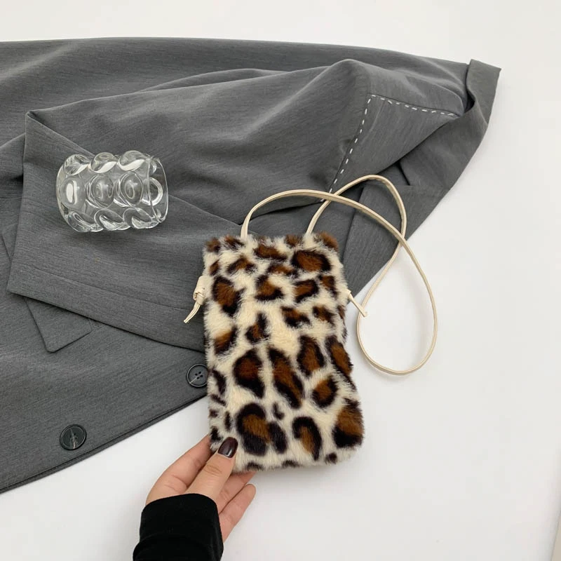 Mode Frauen Kuh Druck Mini Schulter Taschen Weibliche Winter Plüsch Unterarm Taschen Leopard Zebra Muster Flauschigen Tragetaschen Kleine Geldbörsen – Detail 26