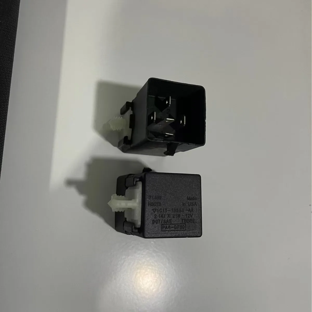 5-PIN-Blinkrelais 4078559 4162892 für Ford Transit MK6 MK7 2000-2014 1C1T 13350 AA YC1T 13350 AA 1C1T-13350-AA – Detail 3