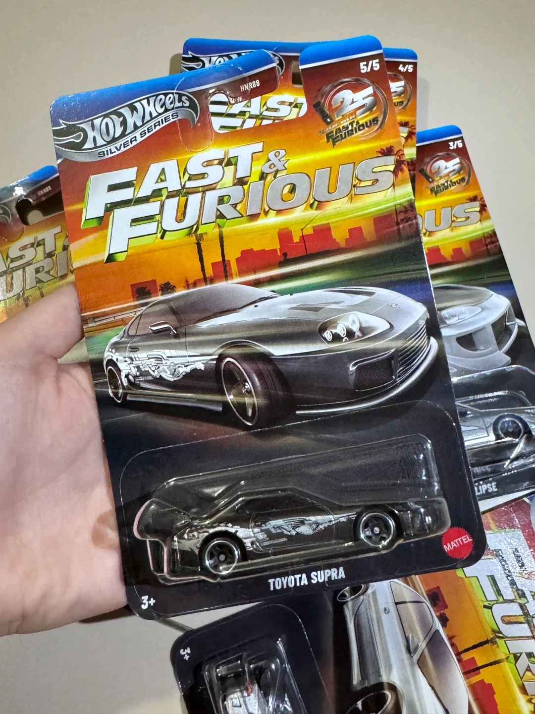 Hot Wheels Silver Series HNR88 Fast & Furious Q 1970 Dodge Charger Toyota Supra 1:64 Druckguss-Modellauto 2026 Neues Sammlerstück Geschenk – Detail 11