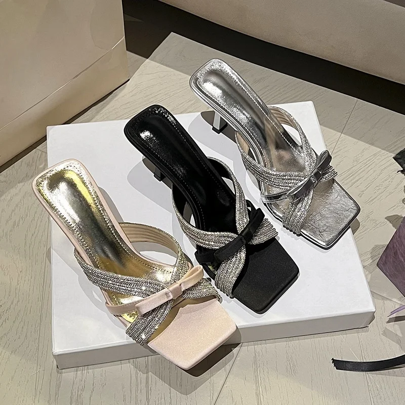 

Босоножки на высоком каблуке с вышивкой крестиком и стразами, с бантом, открытые, в нежном стиле, белые туфли на высоком каблуке