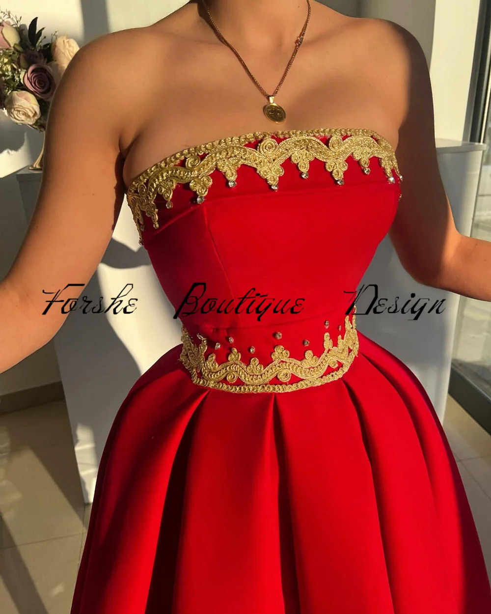 Rote Vintage-Abendkleider mit Goldapplikationen, Hochzeits-Party-Kleider 2023, A-Linie, kurzes Abendkleid, Robe de Soirée, individuell gestaltet