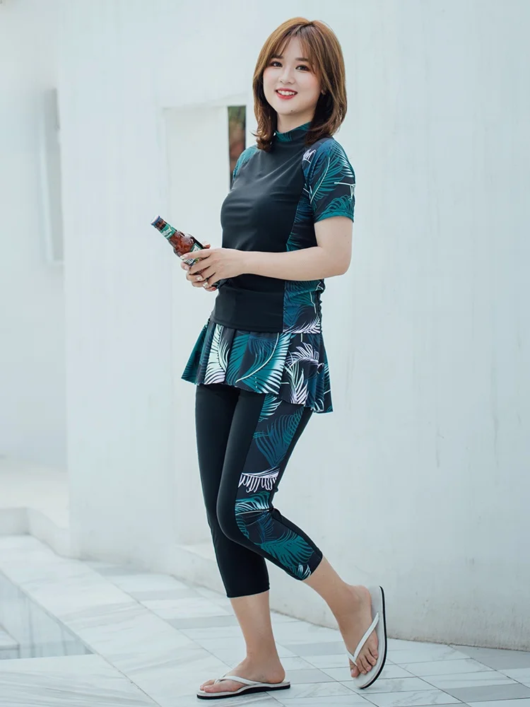 

Large Size Ladies' Conservative Two-Piece Swimsuit with ort Sve And Pants Thermal Spa Tee-Piece Set New Model Beachwear