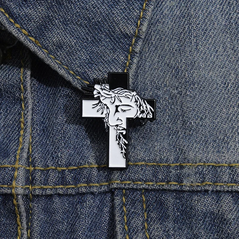 Creative Cross Portrait Brooch Fun black and white Metal Badge Cartoon Punk jewelry Pins Accessories Wholesale gift to friends