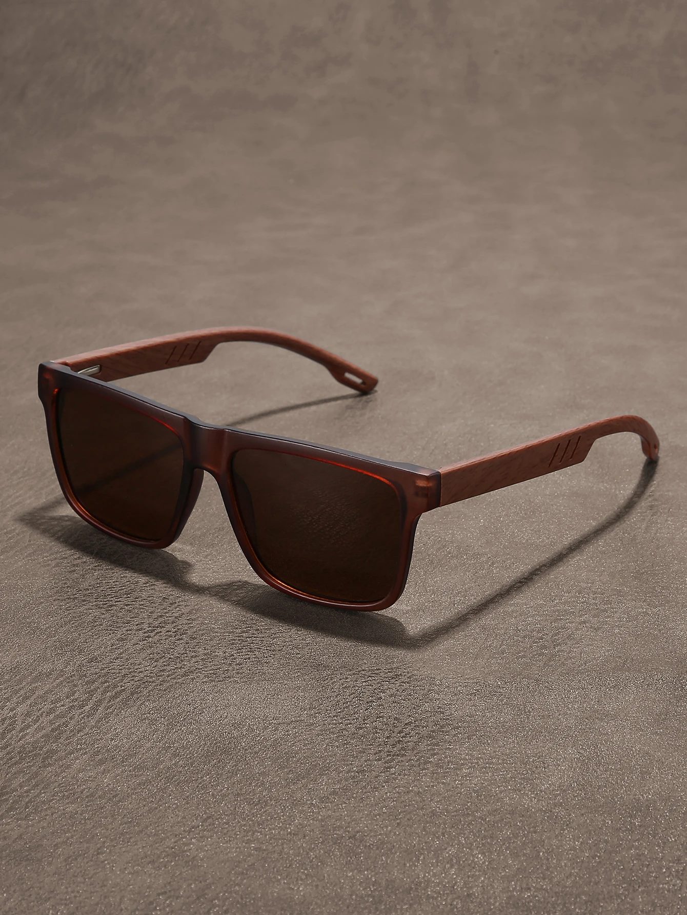 1pc Retro Walnut Ultra-Light Square Polarized Exquisite Fashion Sun Glasses For Men Women Outdoor Driving Beach Travel Eyewear