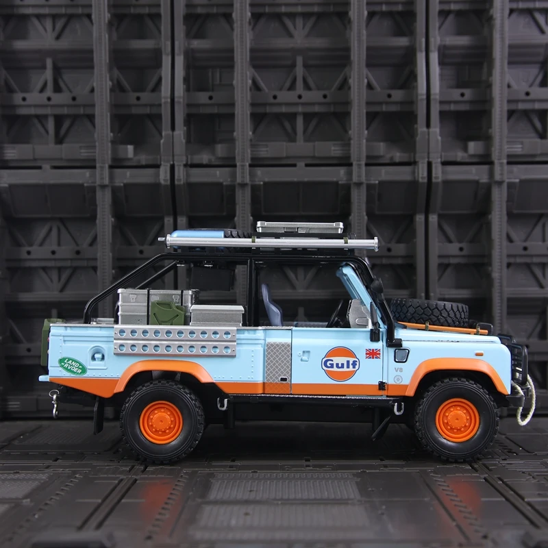 

1:24 Land Rover Defender 110 alloy off-road vehicle model, door can be opened sound and light feedback gift