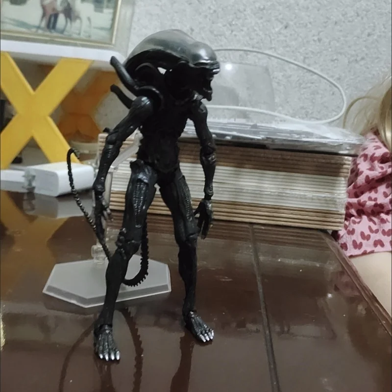 Populaire Alien Doll Sp-108 Model Actiepop Decoratie Speelgoed Hobby Geschenken Halloween Jongens Speelgoed