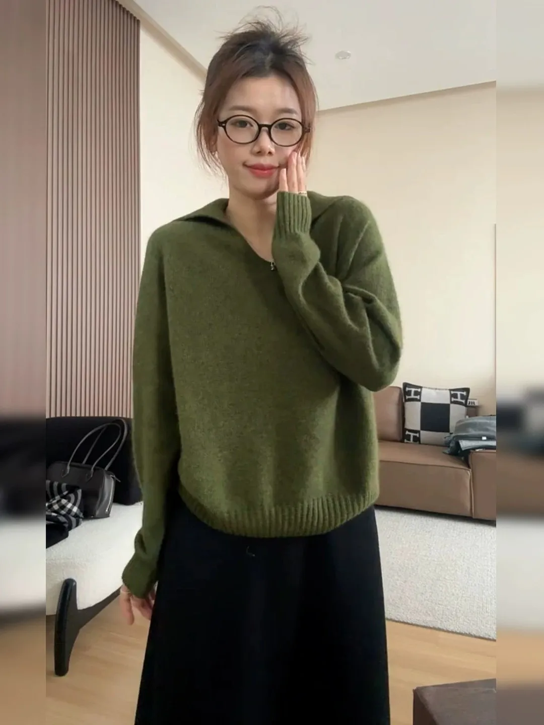 Retro Green Women's Knitted Sweater Loose Fit Inner Shirt Spring Autumn Casual Style Comfortable Knitwear V-Neck Long Sleeve