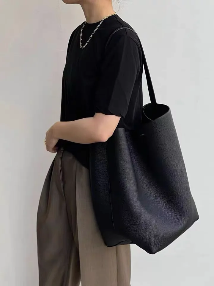 New Leather Large-capacity Bucket Tote Bag Luxury Brand Women's Bag Famous Designer Handbag Advanced Sense Commuter Shoulder Bag