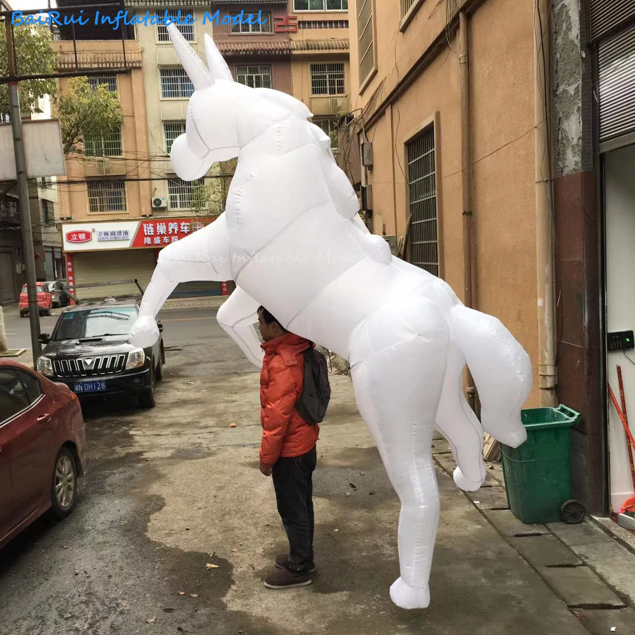 Riesiges aufblasbares Pferd-/Einhorn-Kostüm, laufendes Maskottchen für Veranstaltungen, Partys, Paraden, Aufführungen, Tierthemen-Requisite mit LED-Lichtern – Detail 6