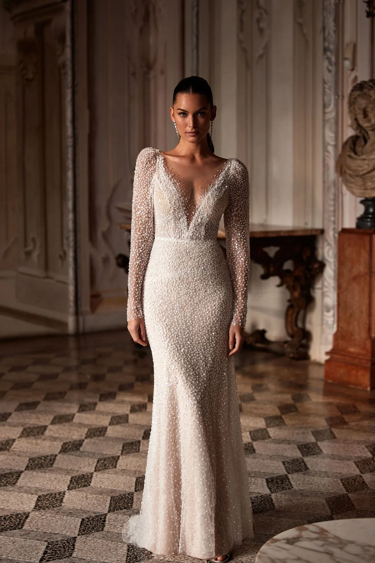 Shinny Mermaid Wedding Dresses V Neck Long Sleeve Sheer Backless Engagement Bridal Gowns Plus Size Vestidos De Novia Customized