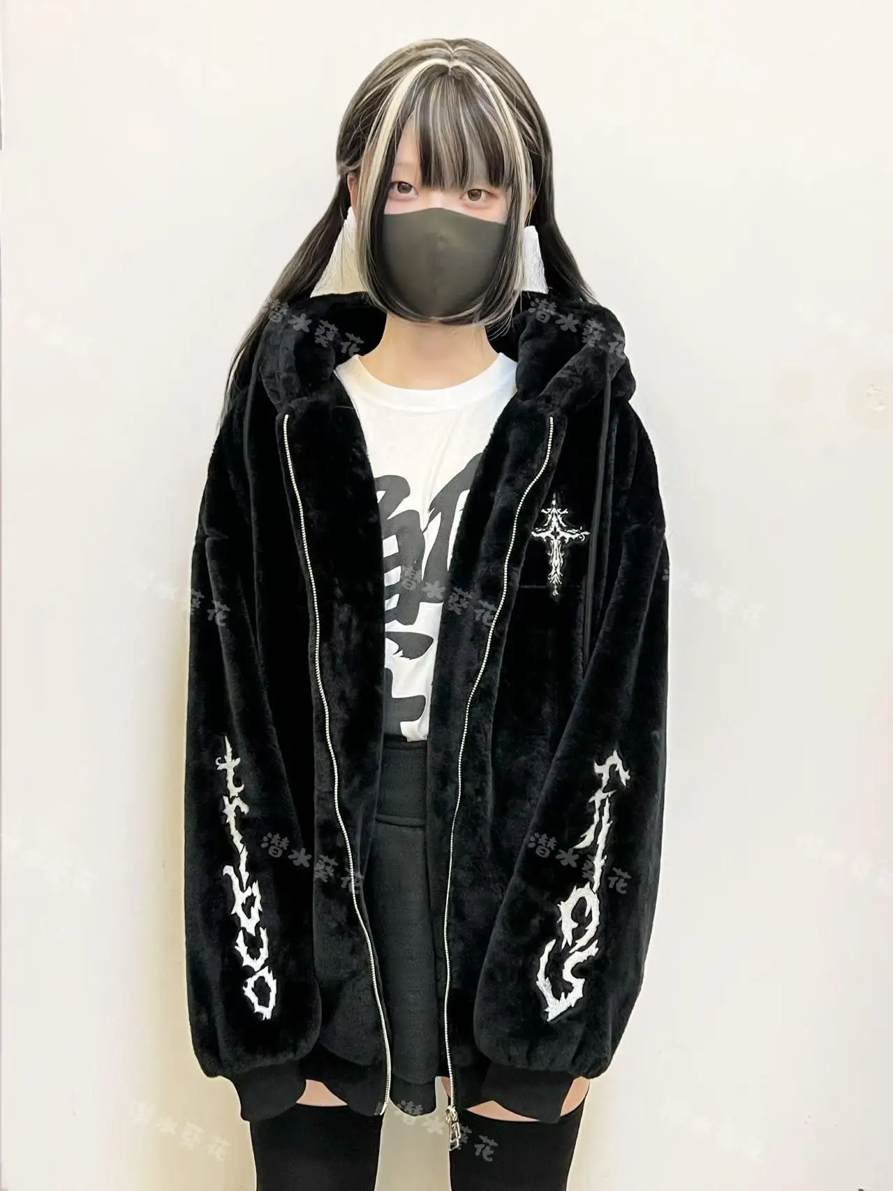 Gothic Mit Kapuze Pelz Mäntel Frauen Flauschigen Punk Zipper Lange Hülse Lose Jacke Japanischen Stil Harajuku Street Fashion Outwear