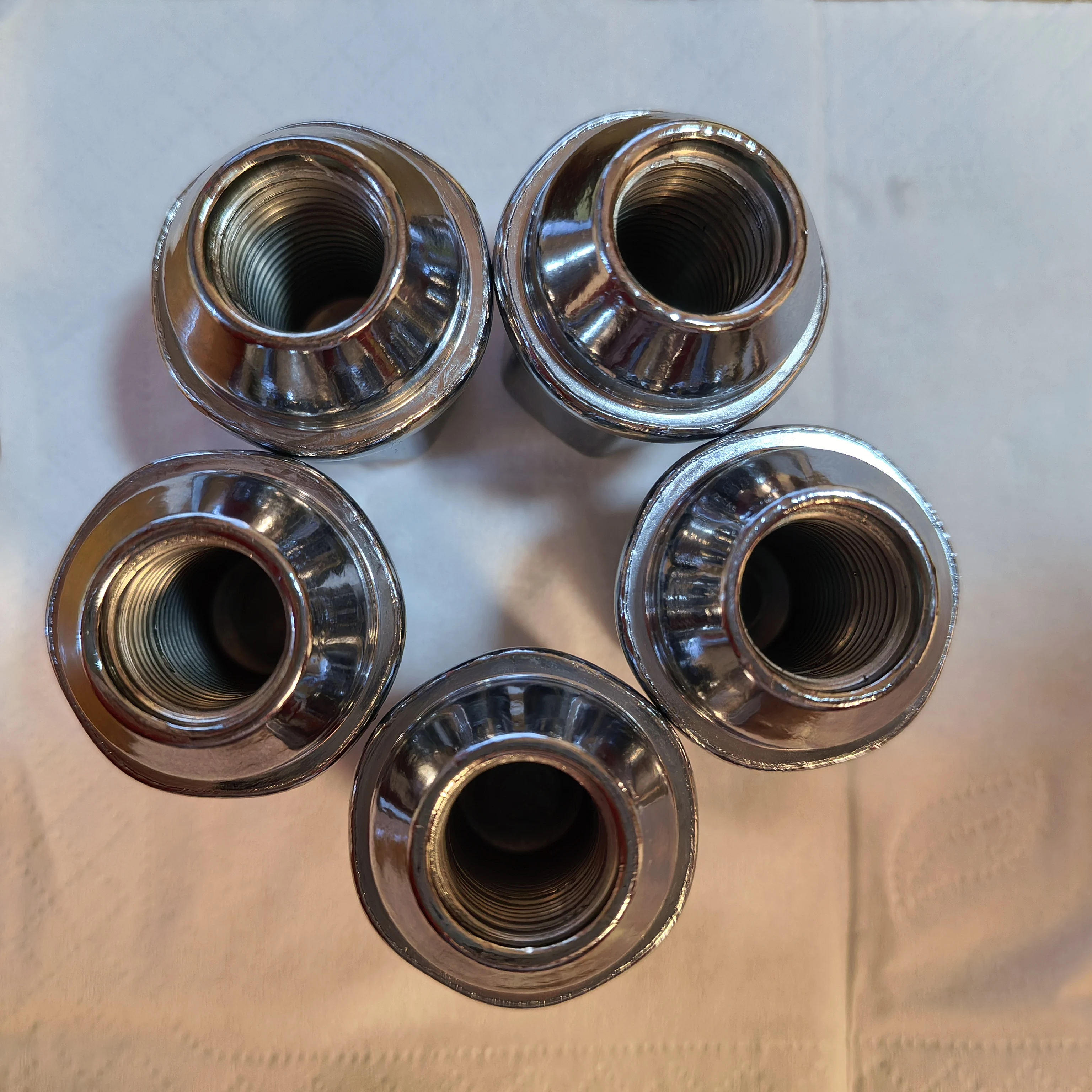 6509422AA 6509873AA  Brand new  M14*1.5 Stainless Steel Wheel Nut Tire Screw For Dodge Ram