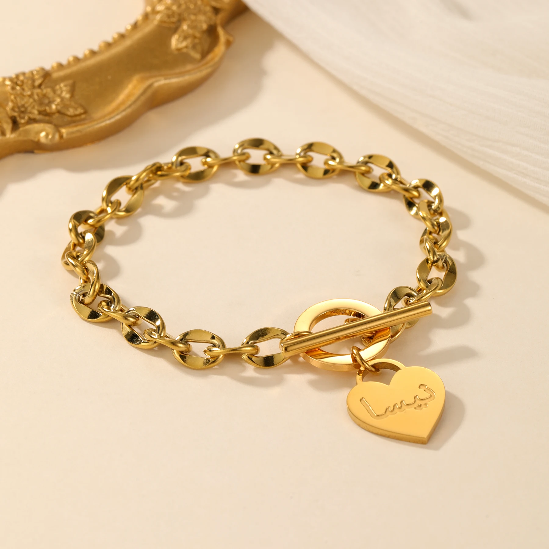 

Pig Nose Chain Bracelet Personalized Name Heart Bracelet Custom Arabic Name Etched Name Waterproof Muslim Jewelry Gift for Women