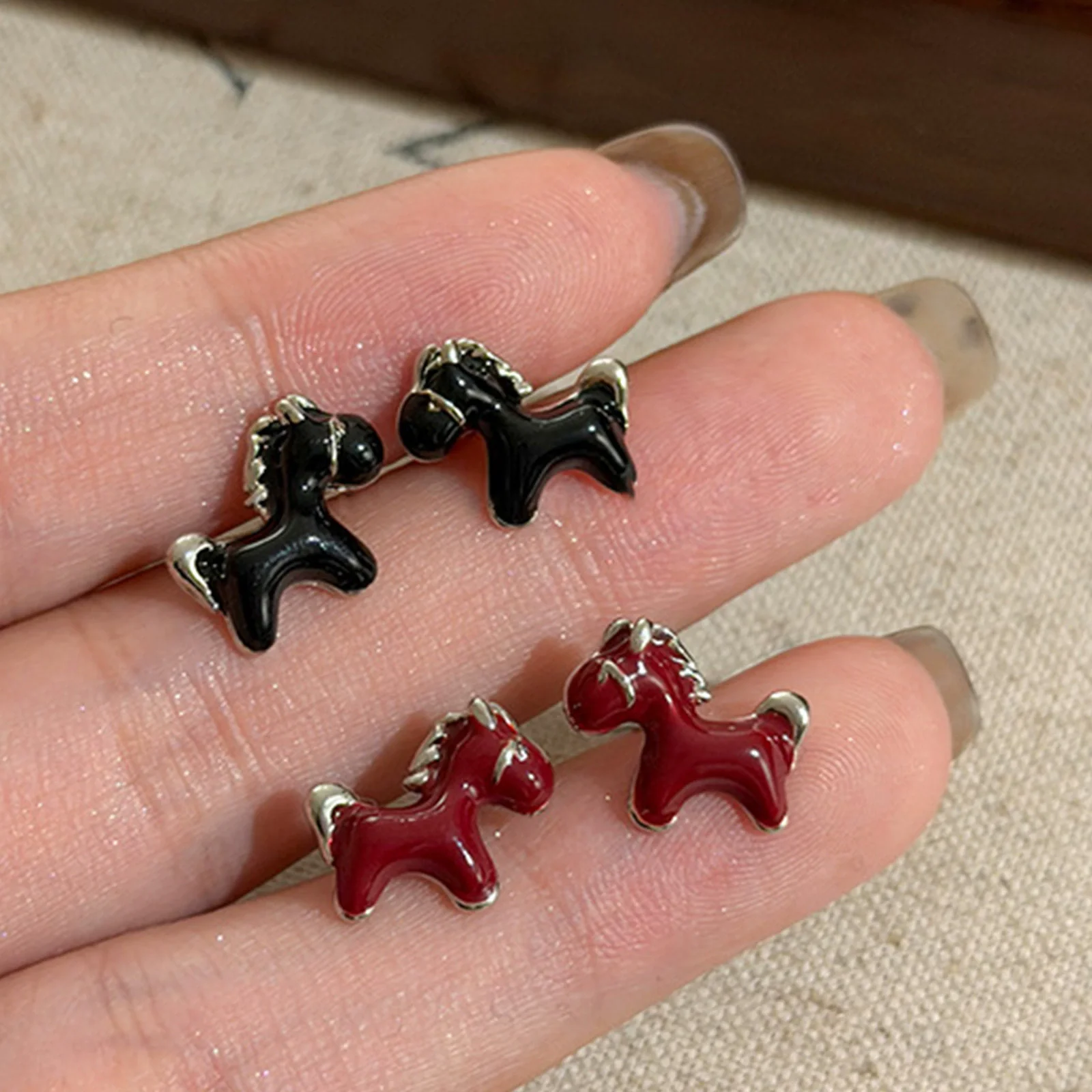 Kshmir Black Red Enamel Cartoon Animal Colt Horse Statement Metallic Stud Earrings for Women Girl Exquisite Fashion Jewelry