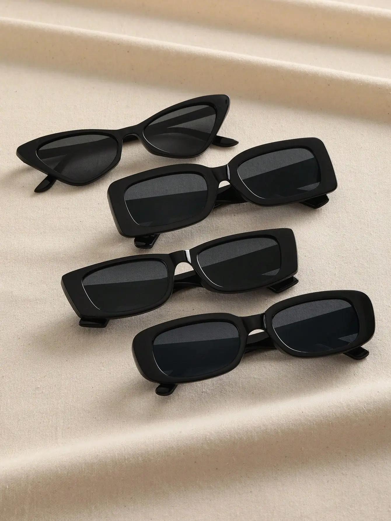 4PCS Unisex Geometric Plastic Frame Fashion Y2K Black Plastic Sunglasses For Daily Life Beach Driving