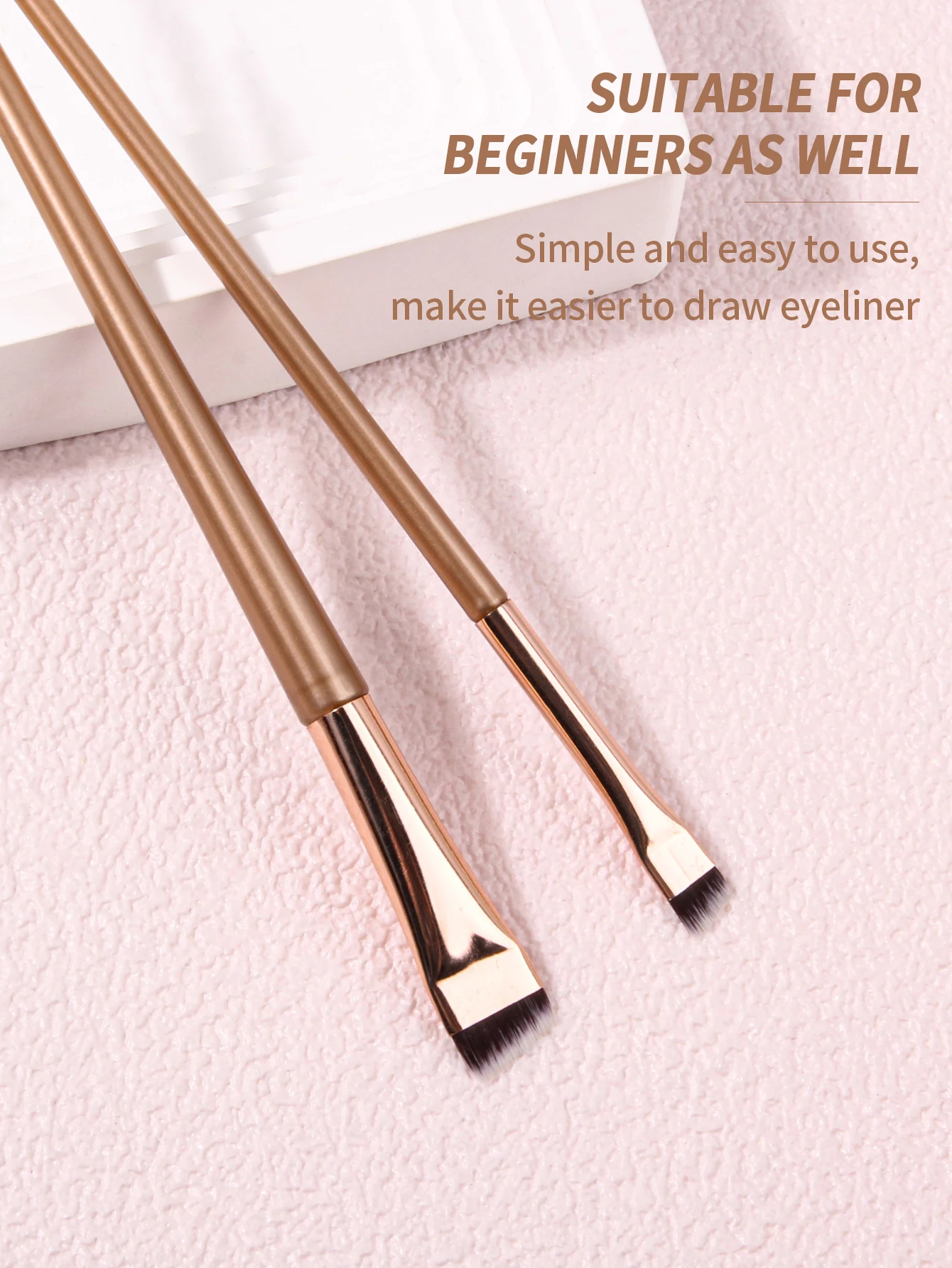 2PCS Pennello per eyeliner con falce fine ultrasottile Pennello per bordi smussati Pennello per sopracciglia Pennello per ombretto sotto la palpebra per sdraiarsi Pennello per baco da seta