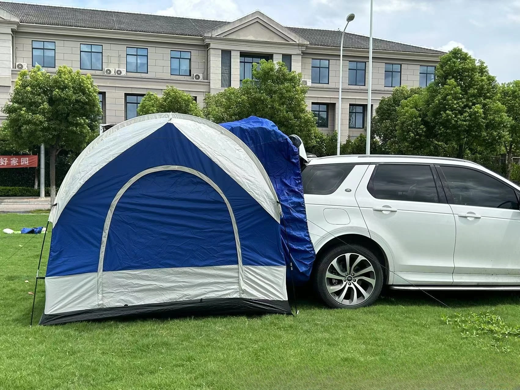 Outdoor rear tent camping double decker SUV car roof cool shelter tunnel beach tent portable