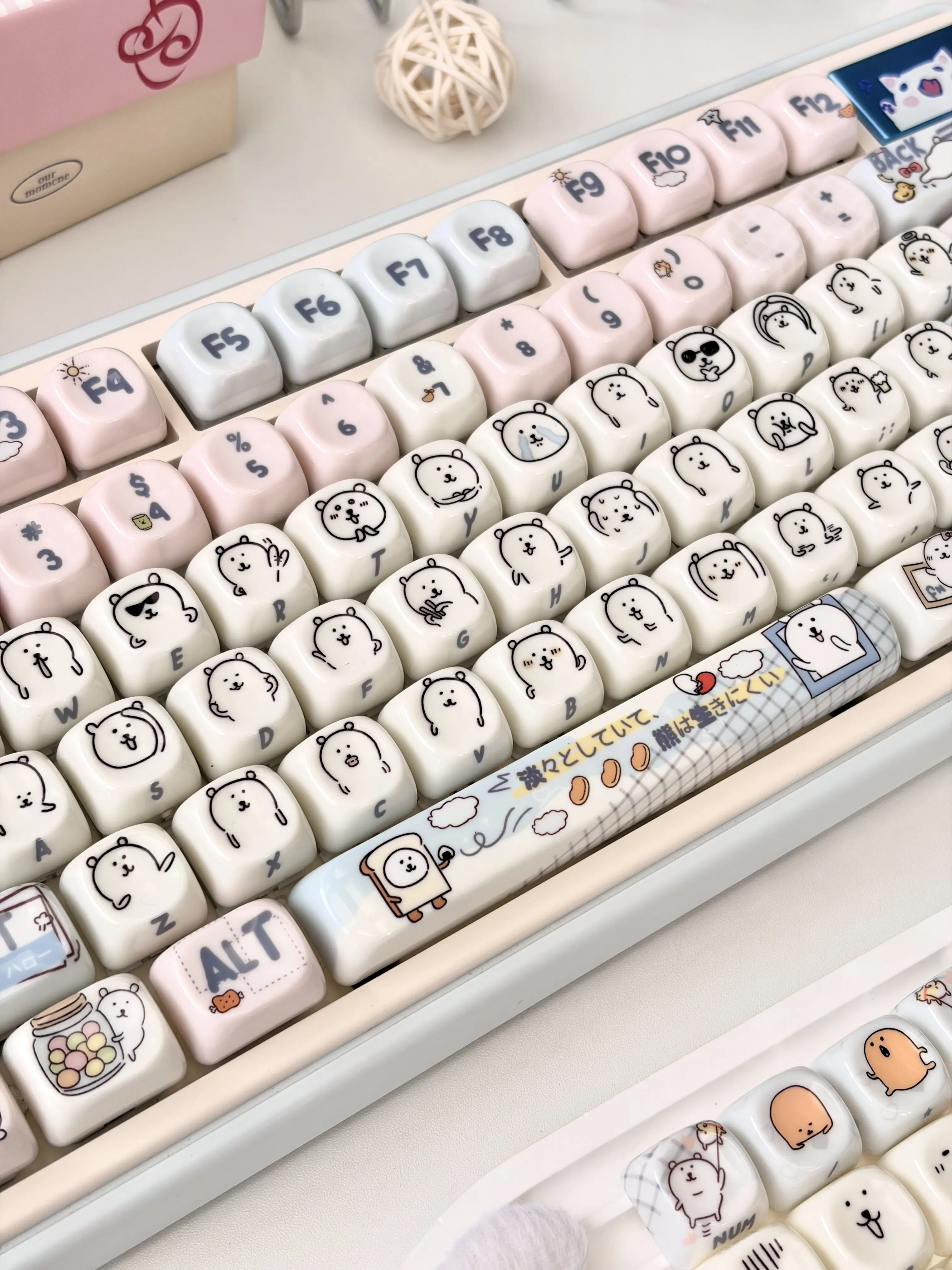 MAIMOOO Self Mocking Bear Key Cap Crystal Jelly Cute Jade Grease Pc Moa134 Key Customized Diy Mechanical Keyboard Cap view 4