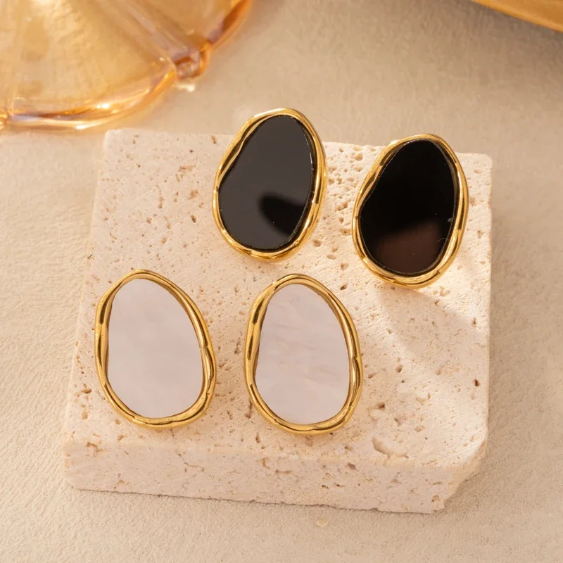 

Irregular White Shell Stud Earrings For Women Vintage Metal Stainless Steel Earrings Anti-Allergy Statement Jewelry Bijoux Femme
