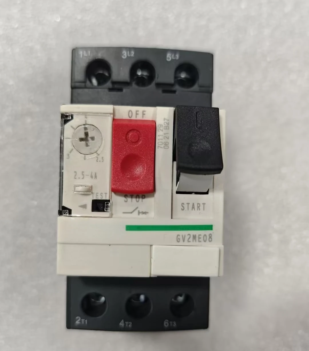 Brand New Original Black GV2ME08 3P 2.5-4A  Screw Clamp Terminals Motor Circuit  Fast Delivery