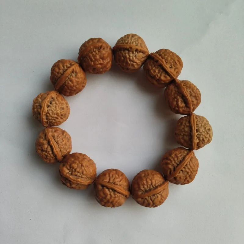 Celebrity-style autumn walnut bracelet with a single stripe Kirin pattern, a premium fortune-bringing piece for men and wome