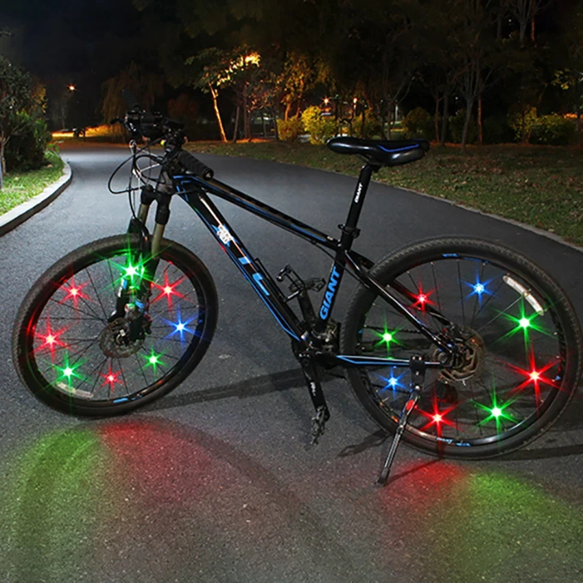 Luce del raggio della bicicletta impermeabile luce della ruota della bici a LED facile da installare per il raggio della bicicletta s spia di sicurezza dei pneumatici con batteria