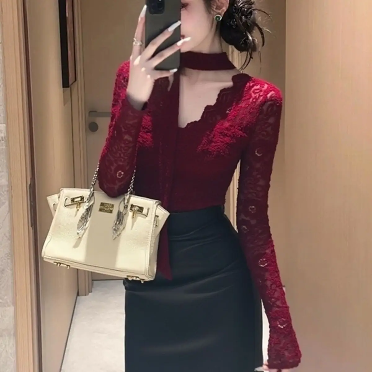 

Винно-красный кружевной топ с V-образным вырезом и эффектом тай-дай, с завышенной талией, длинными рукавами, модный, осенне-зимний, новый стиль, омолаживающий эффект