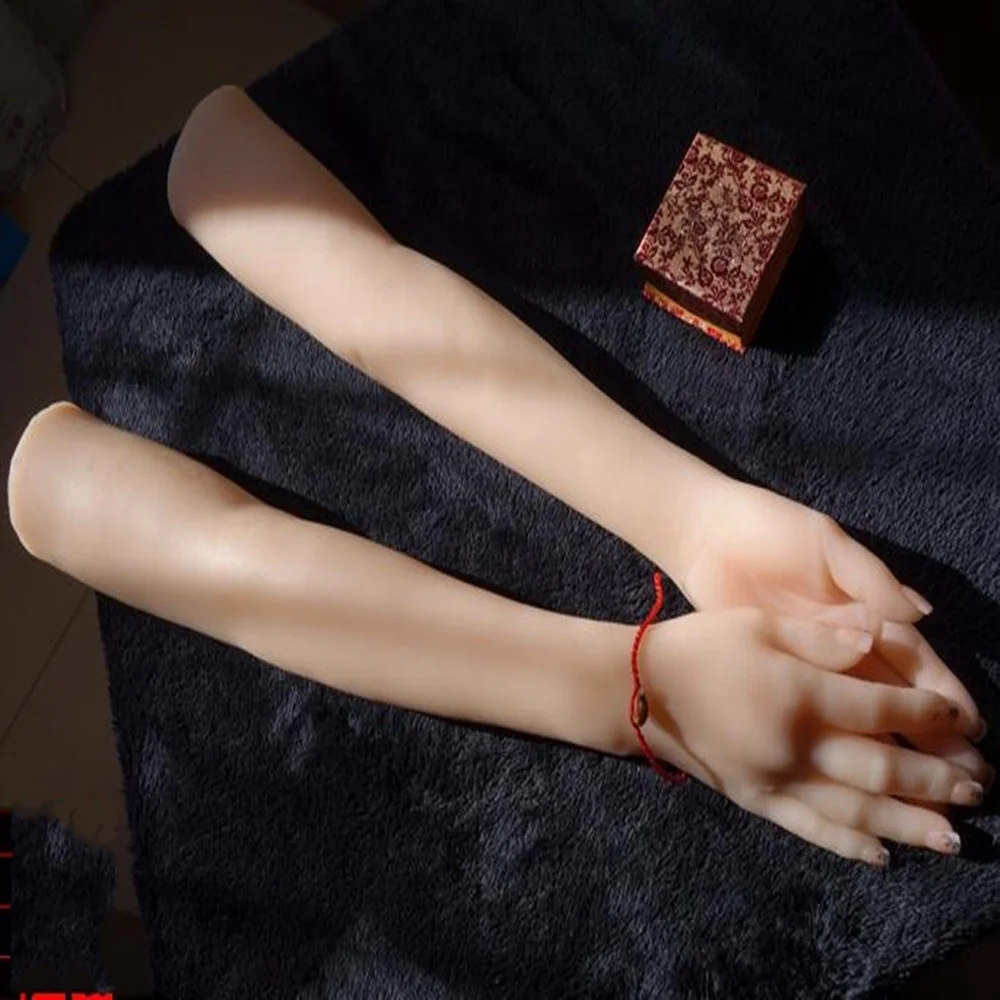 

Mannequin Hand Doll for Women, Cloth Body Display, Manicure Props, Jewelry Model Art, Long Halloween Finger, Real 56cm, C737