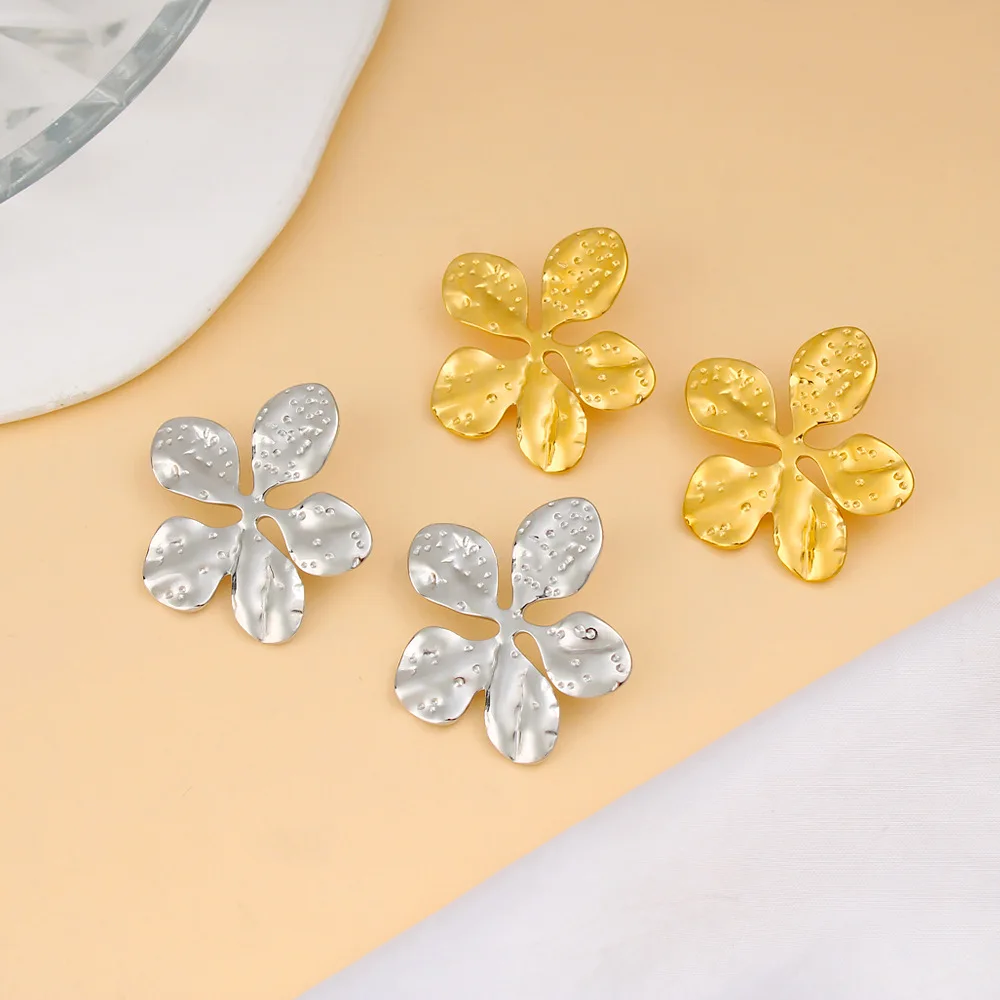DIY accessories New popular fashion OL petal earrings Korean exquisite small fragrance show face small stainless steel flower st