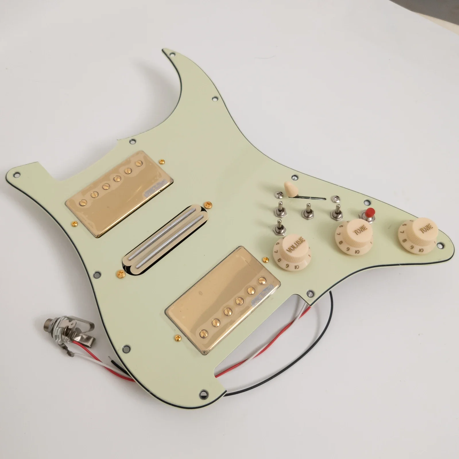 

Yumiya Guitar Prewired Loaded Pickguard for ST Guitar Prewired Coil Splitting Alnico 5 Humbucker Pickup Set Guitar Accessoires