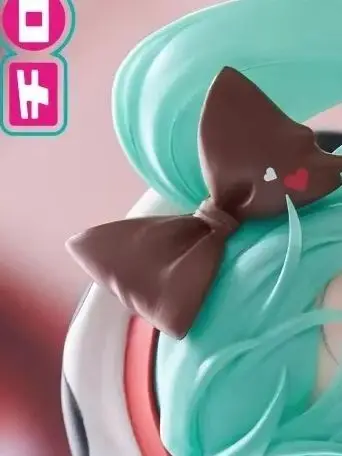 FuRyu Trio-Try-iT Piapro Hatsune Miku Red Dress/TIROL CHOCO Milk Ornaments Model