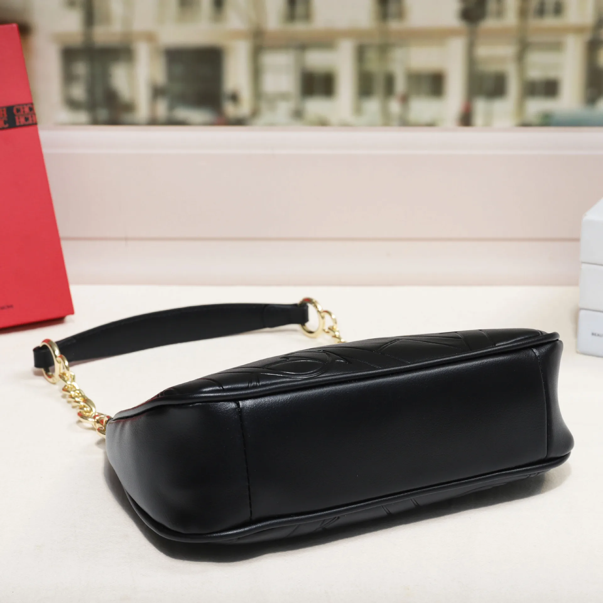 New Arrival Embossed Letter Underarm Bag for Women Shoulder Crossbody Bag Fashion Trendy Wholesale Ladies Bag